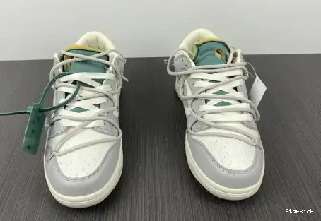 42 DM1602-117 Dunk Low Nike O-W Lot 0426